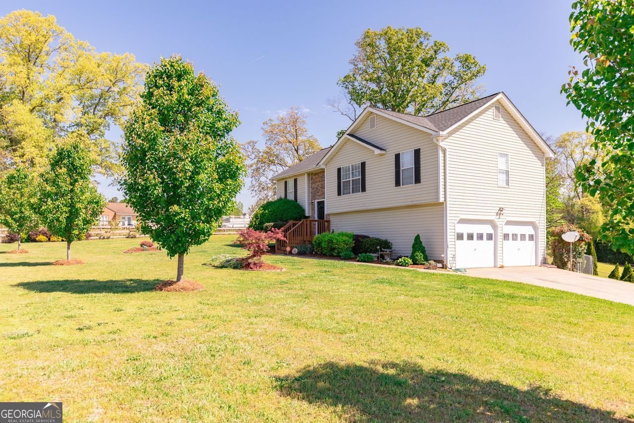 15 COBBLESTONE Court Douglasville - 1