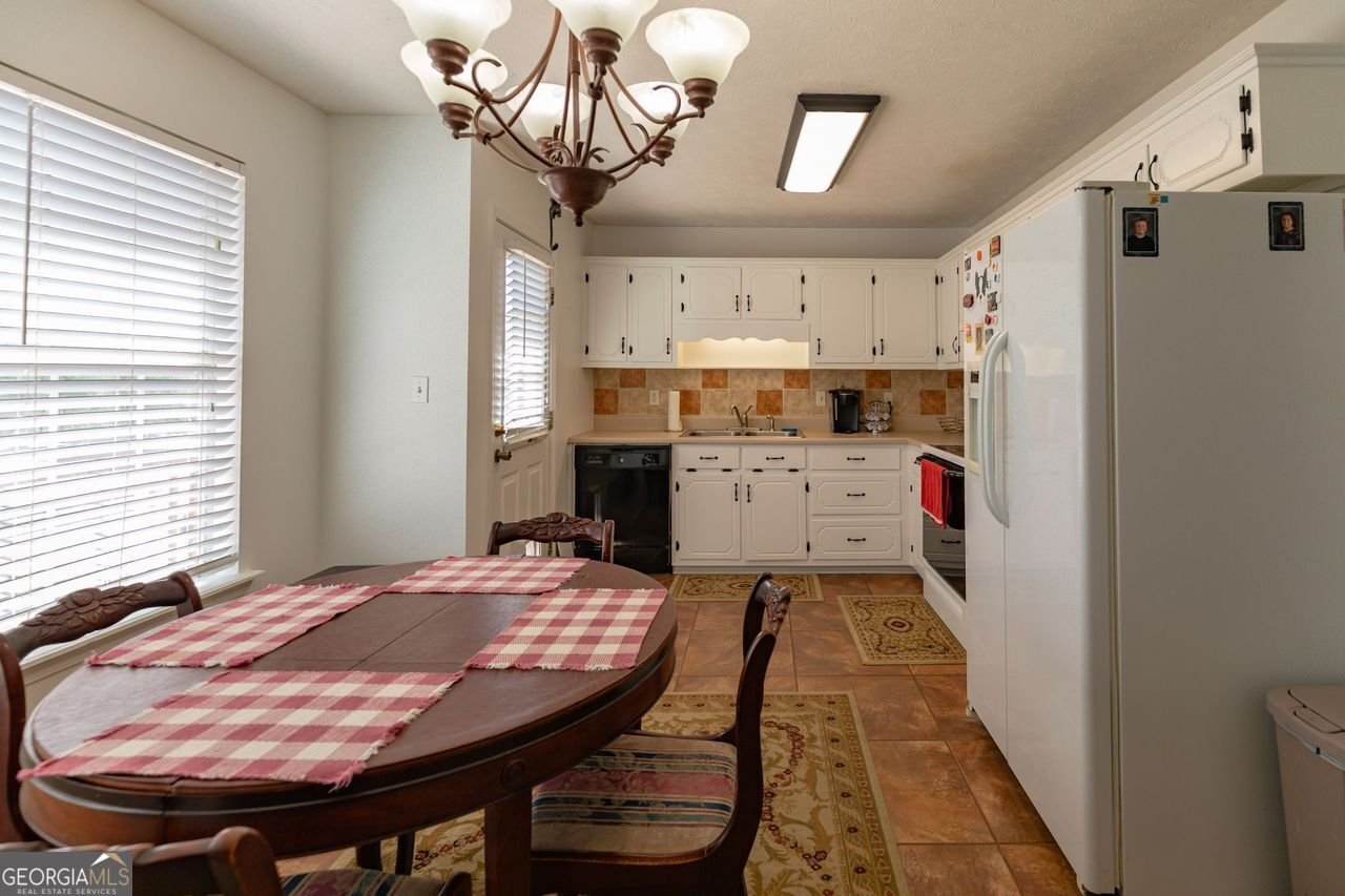 15 COBBLESTONE Court Douglasville - 14