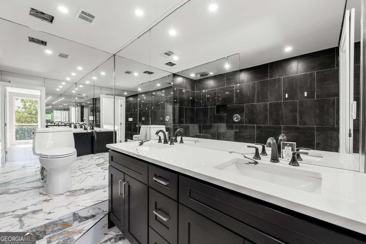 1009 Riverbend Club Drive Atlanta - 19