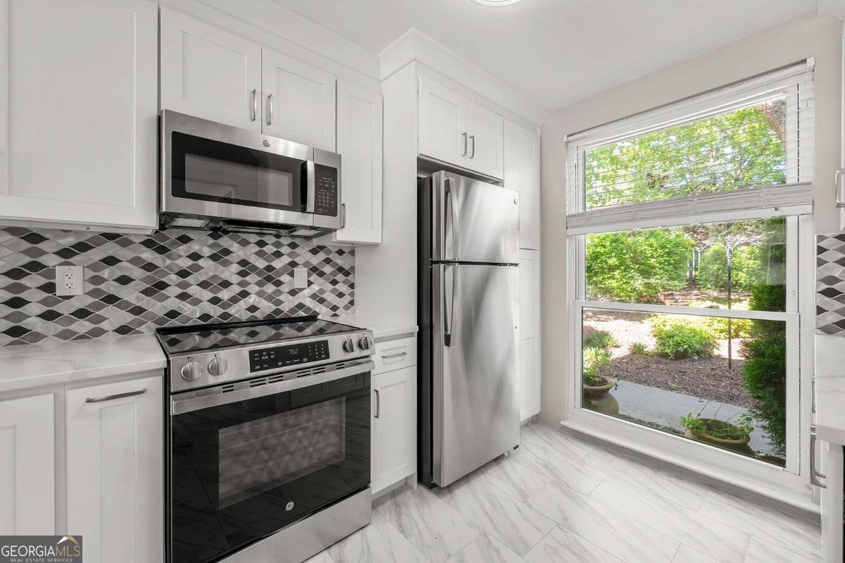 1009 Riverbend Club Drive Atlanta - 8