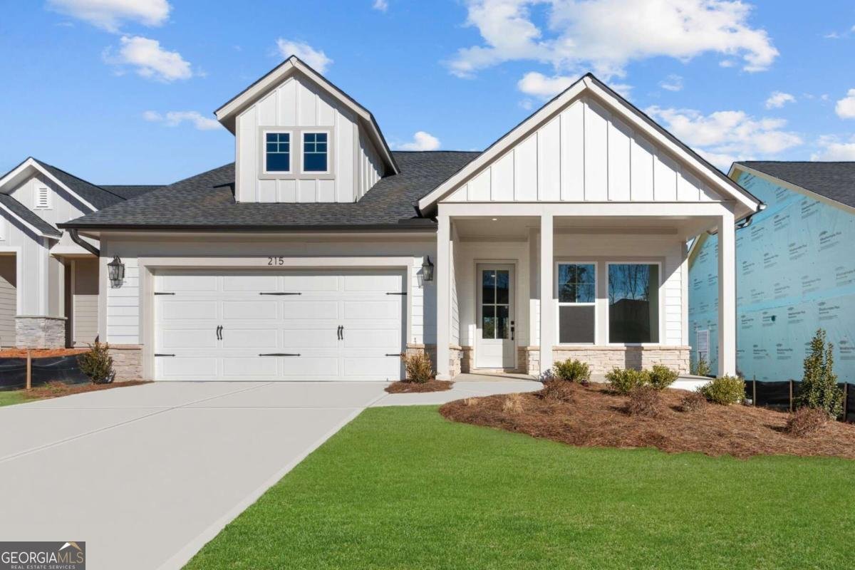 215 Strawberry Lane Woodstock - 1