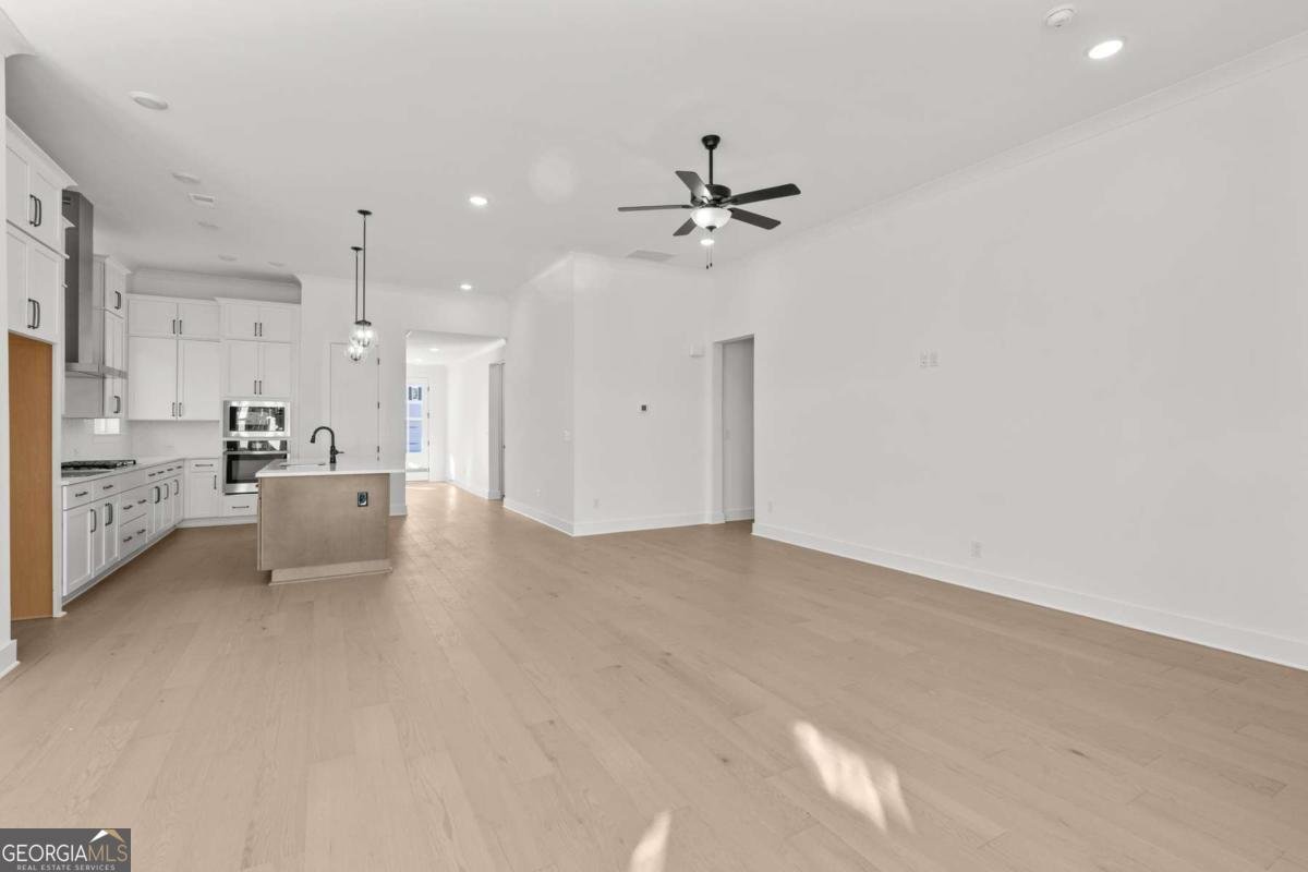215 Strawberry Lane Woodstock - 19