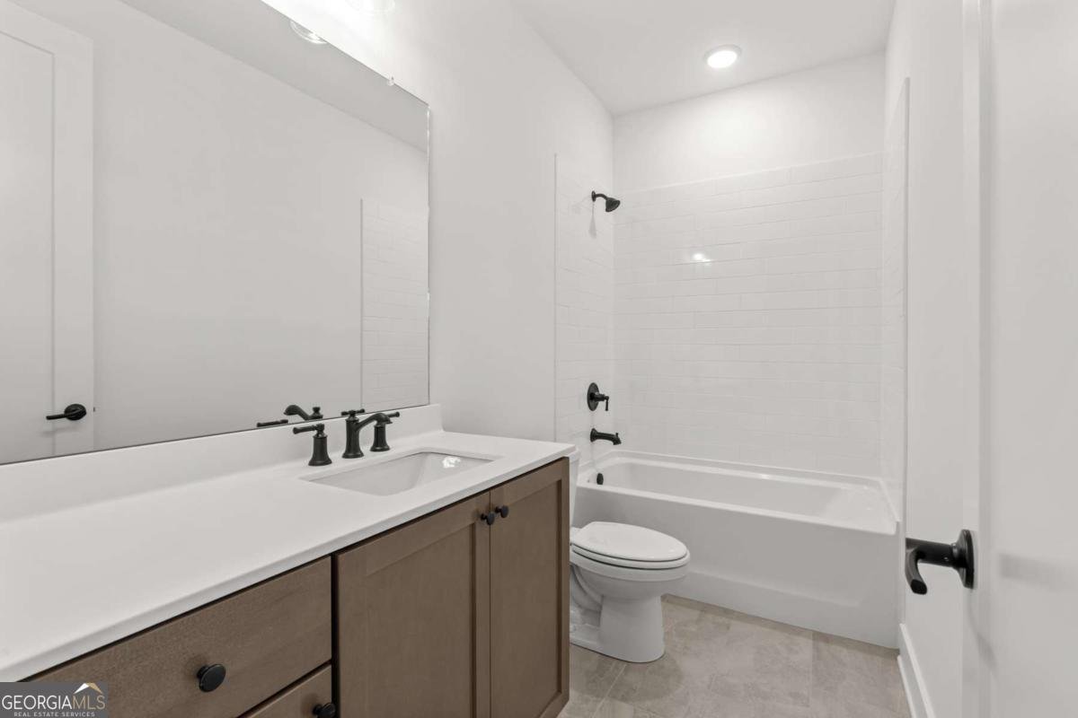 215 Strawberry Lane Woodstock - 27