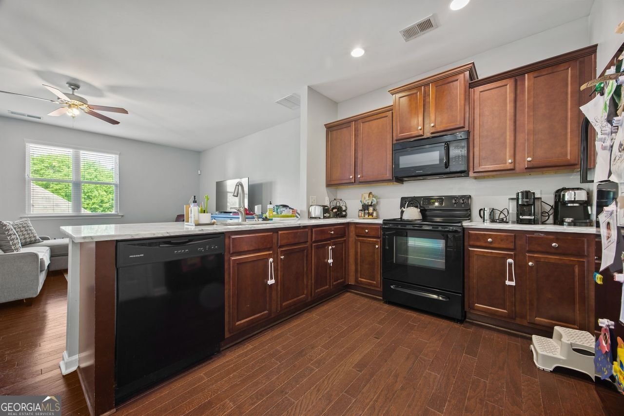 3203 CYRUS POINT Kennesaw - 27