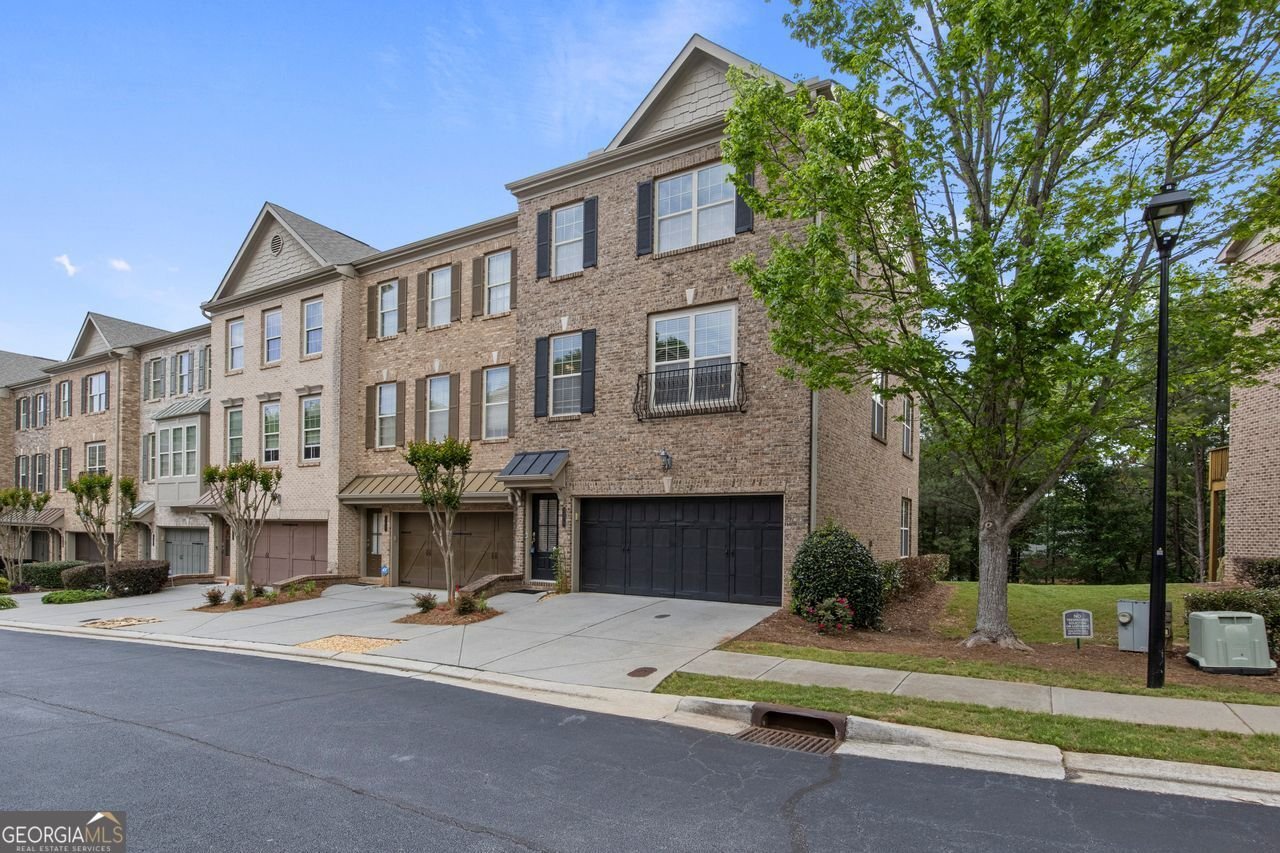 3375 Willow Oak Drive Peachtree Corners - 2