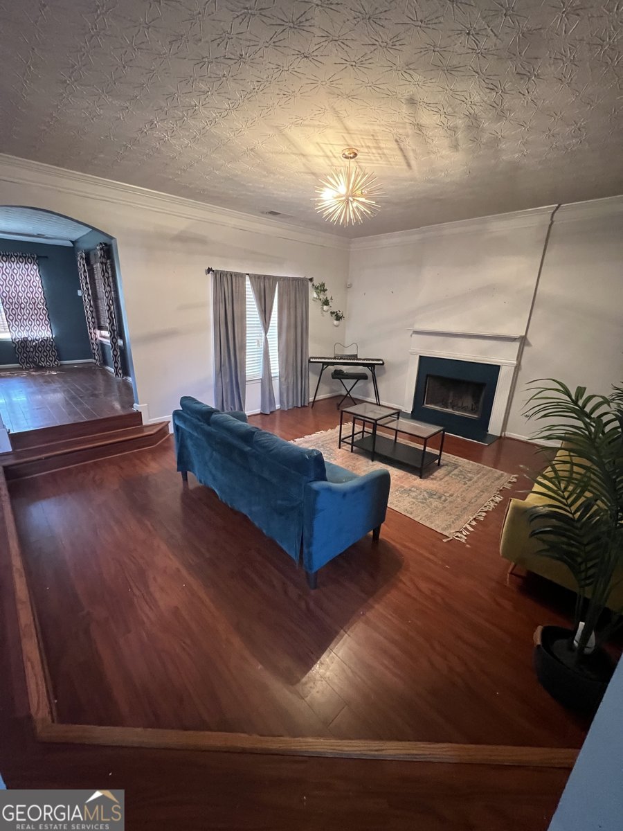 13391 Henderson Drive Hampton - 13