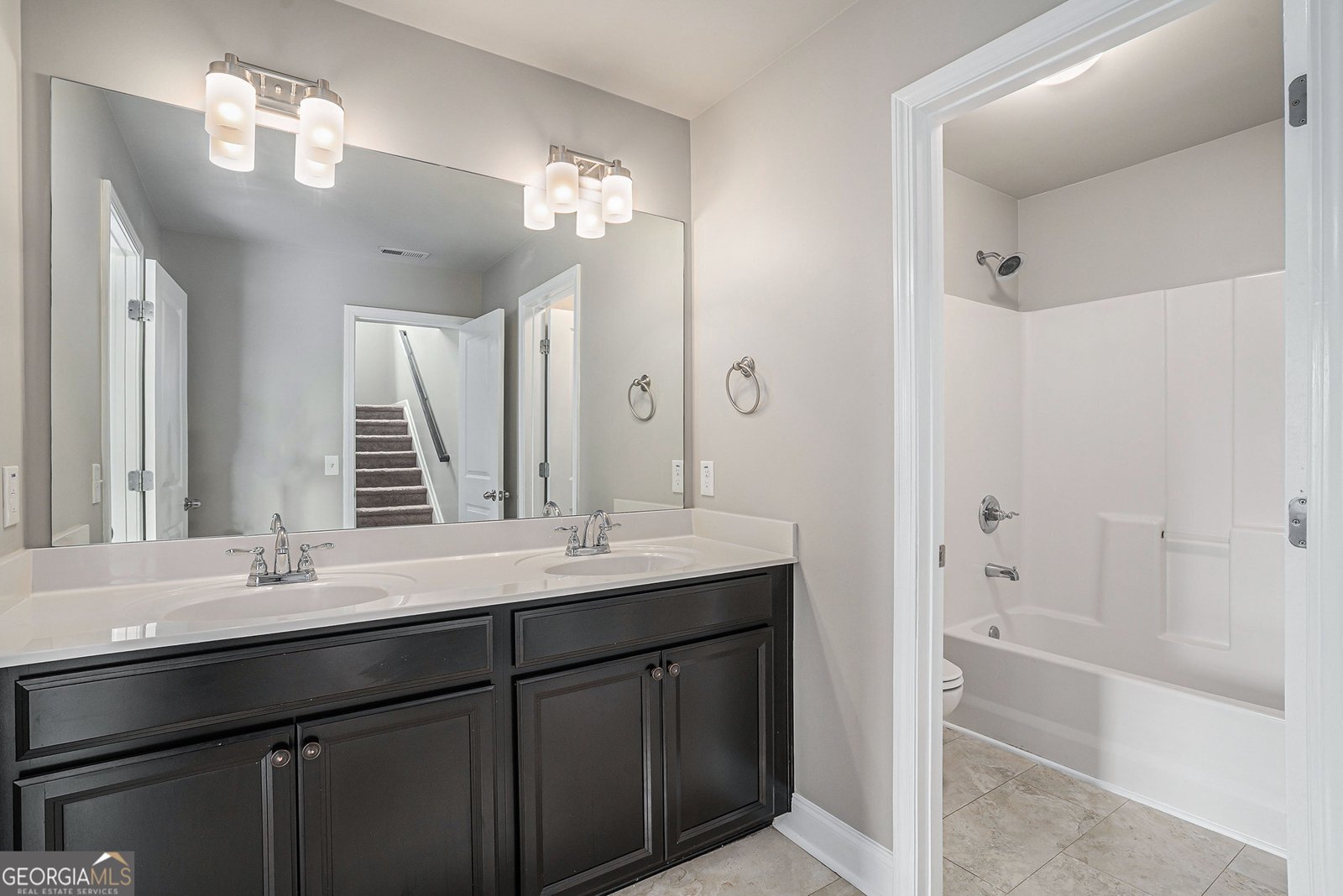 4044 Elsdon Drive Austell - 27