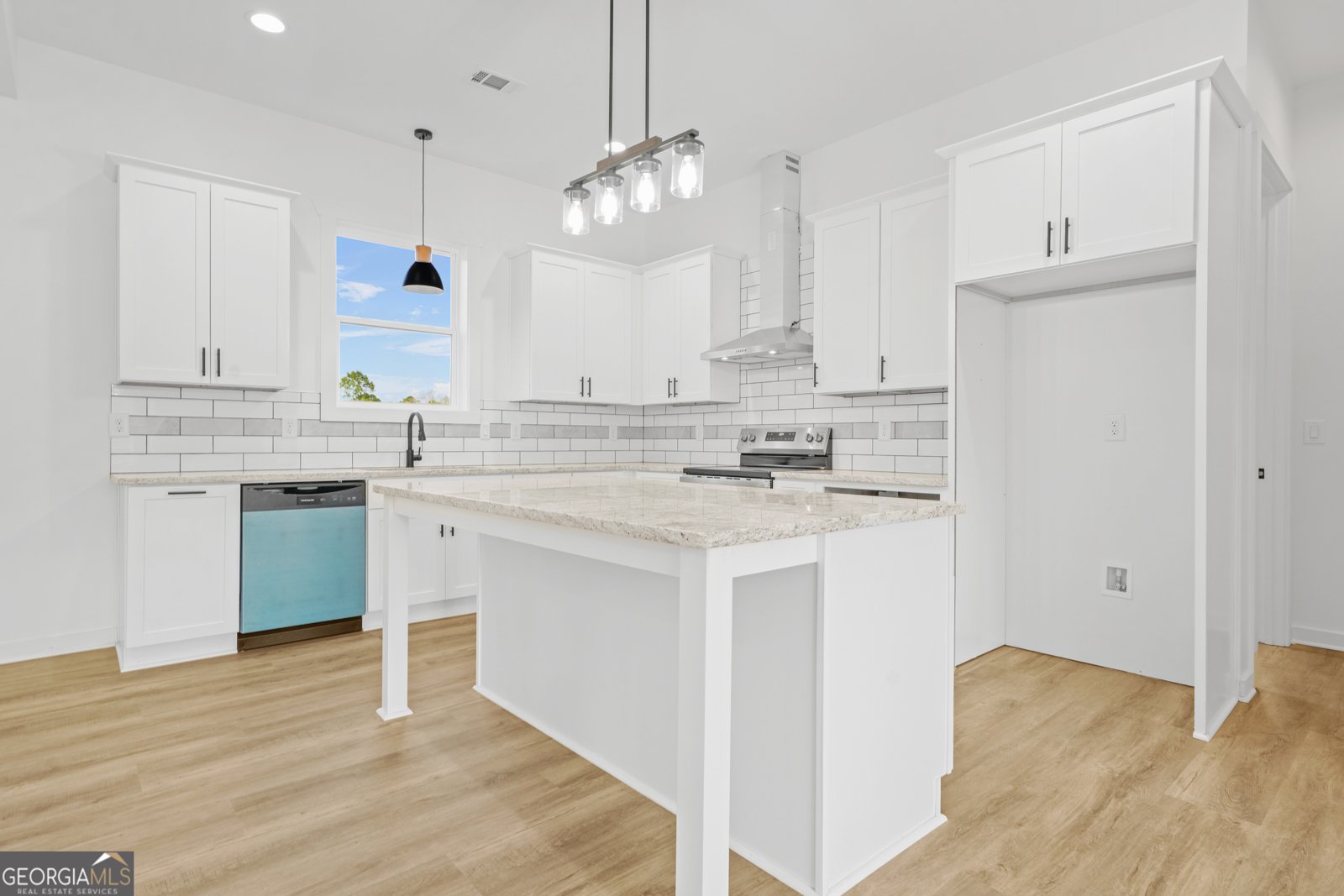 2040 HIGHWAY 197 Clarkesville - 13
