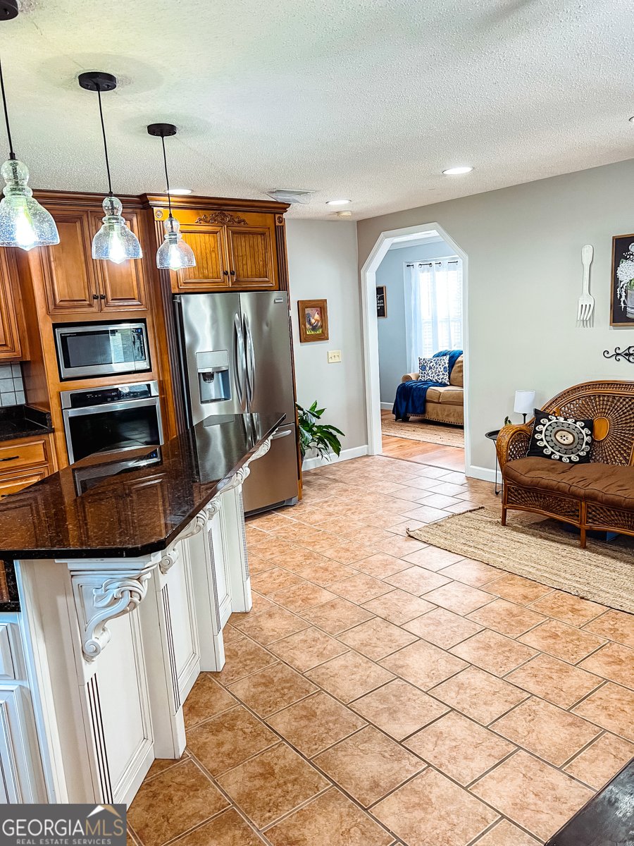 644 N Manor Millwood Road Manor - 37
