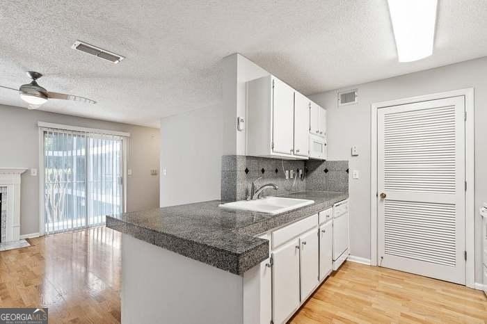 119 Granville Court Sandy Springs - 11