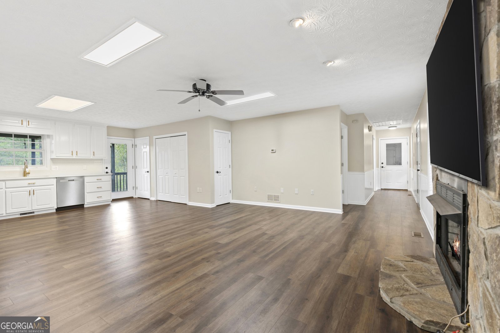 499 Old Deer Path Way Cleveland - 11