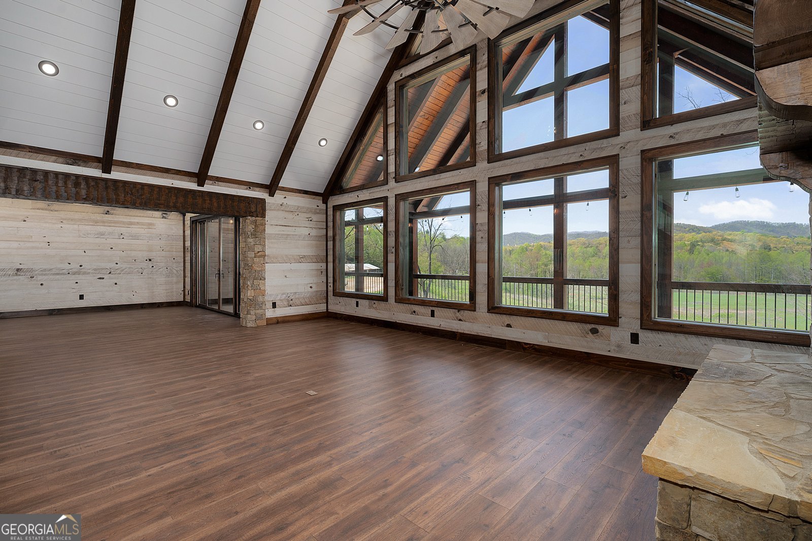 7590 Mobile Road Blue Ridge - 19