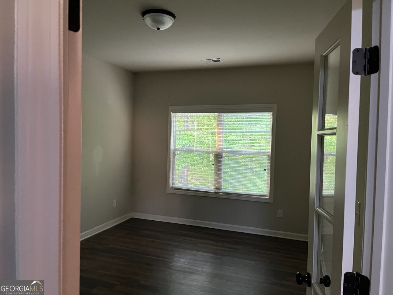 9240 Hollywood Drive Gainesville - 16