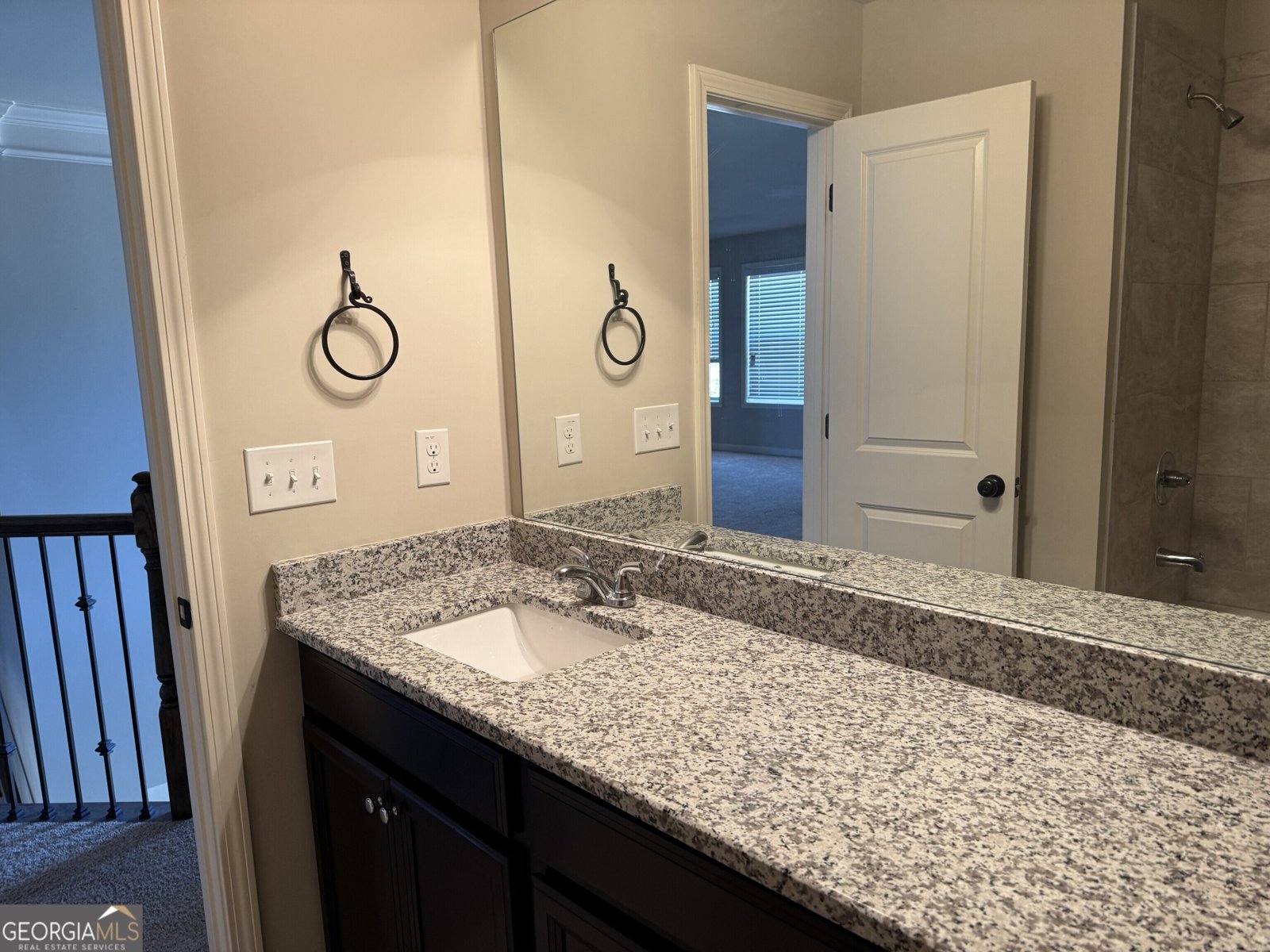 9240 Hollywood Drive Gainesville - 33