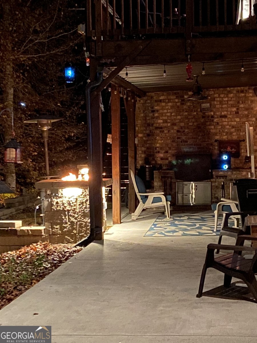 9240 Hollywood Drive Gainesville - 61