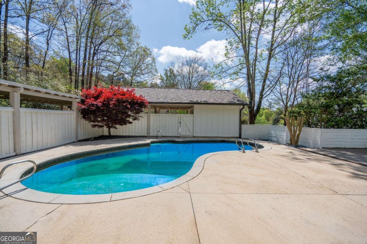 541 EARLVINE Way Kennesaw - 24