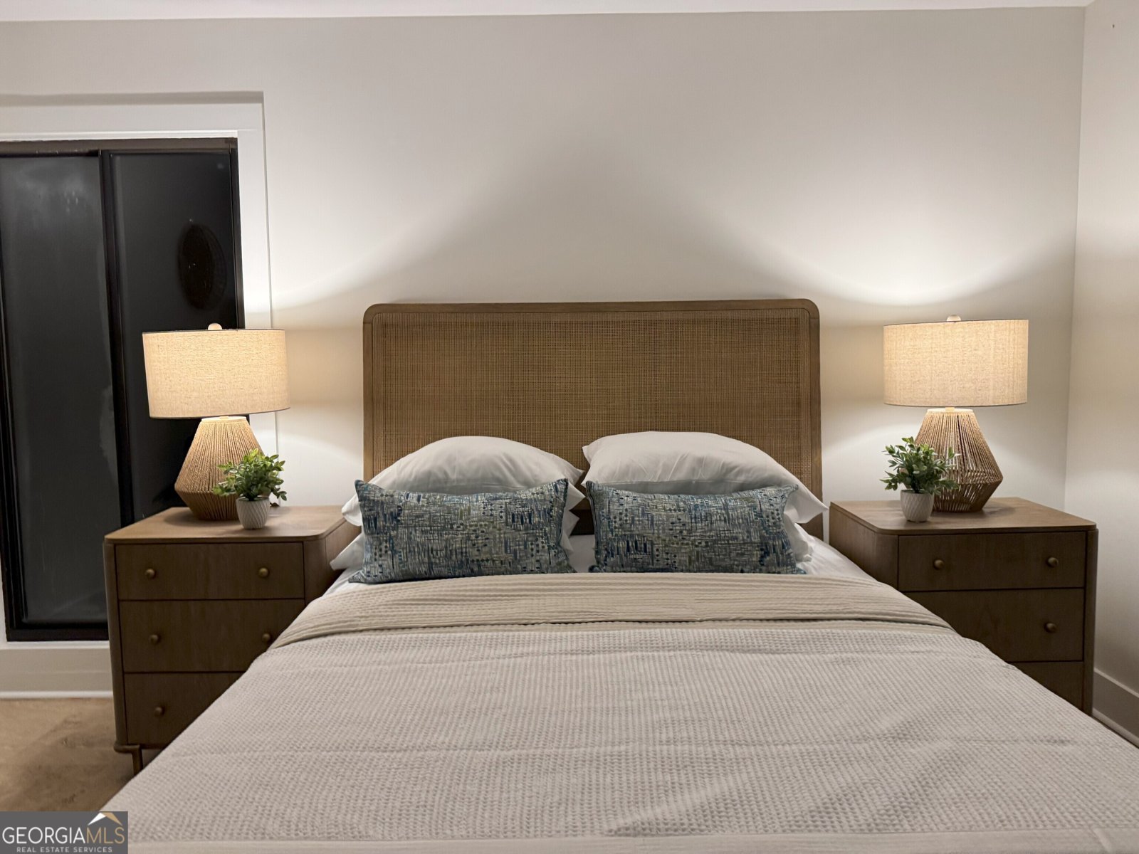 541 EARLVINE Way Kennesaw - 38