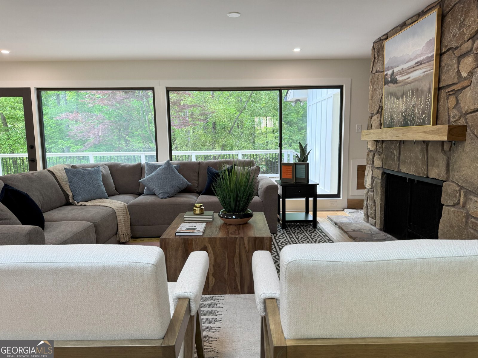 541 EARLVINE Way Kennesaw - 45