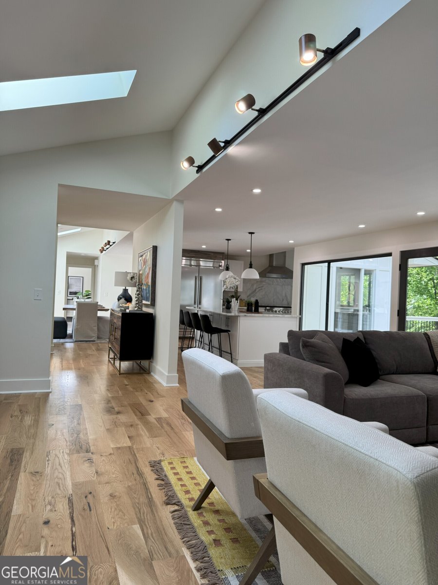 541 EARLVINE Way Kennesaw - 5