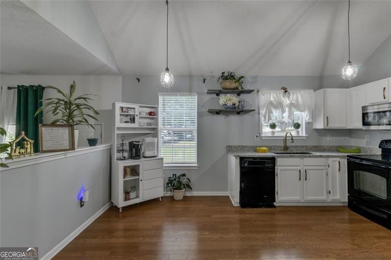 831 KENDALL PARK Drive Winder - 9