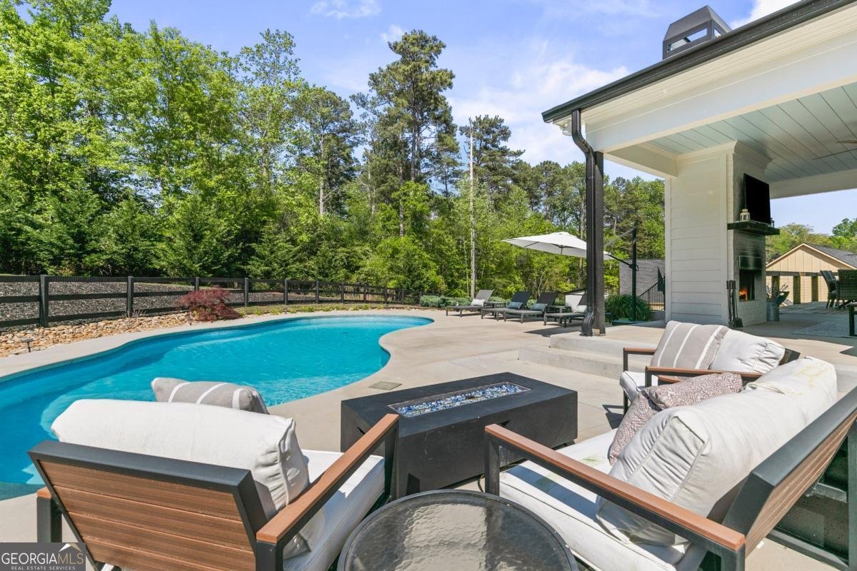 6560 Crestwood Peninsula Flowery Branch - 3
