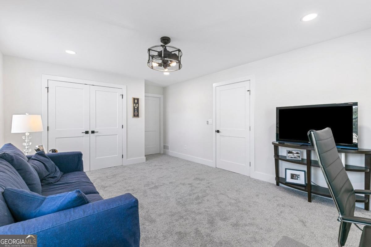 6560 Crestwood Peninsula Flowery Branch - 39