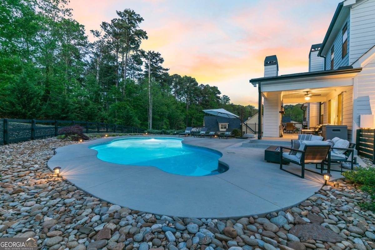 6560 Crestwood Peninsula Flowery Branch - 43