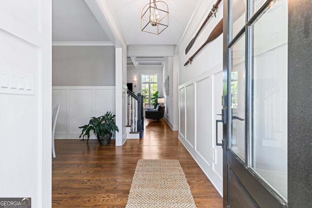 6560 Crestwood Peninsula Flowery Branch - 6