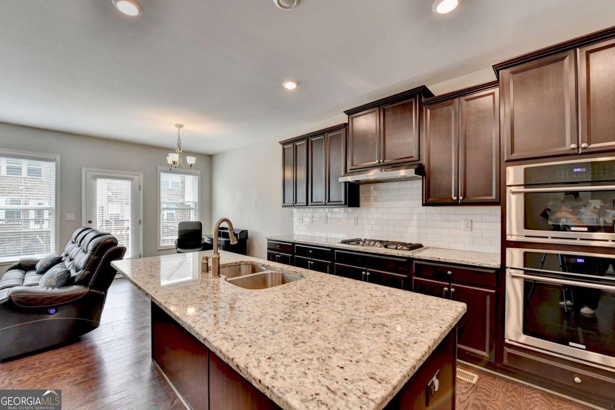 810 SUNSET PARK Drive Suwanee - 16
