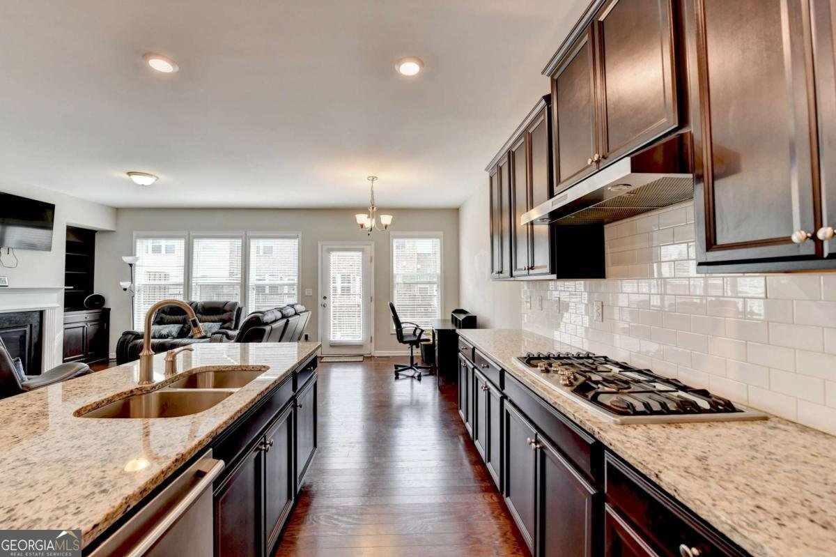 810 SUNSET PARK Drive Suwanee - 17