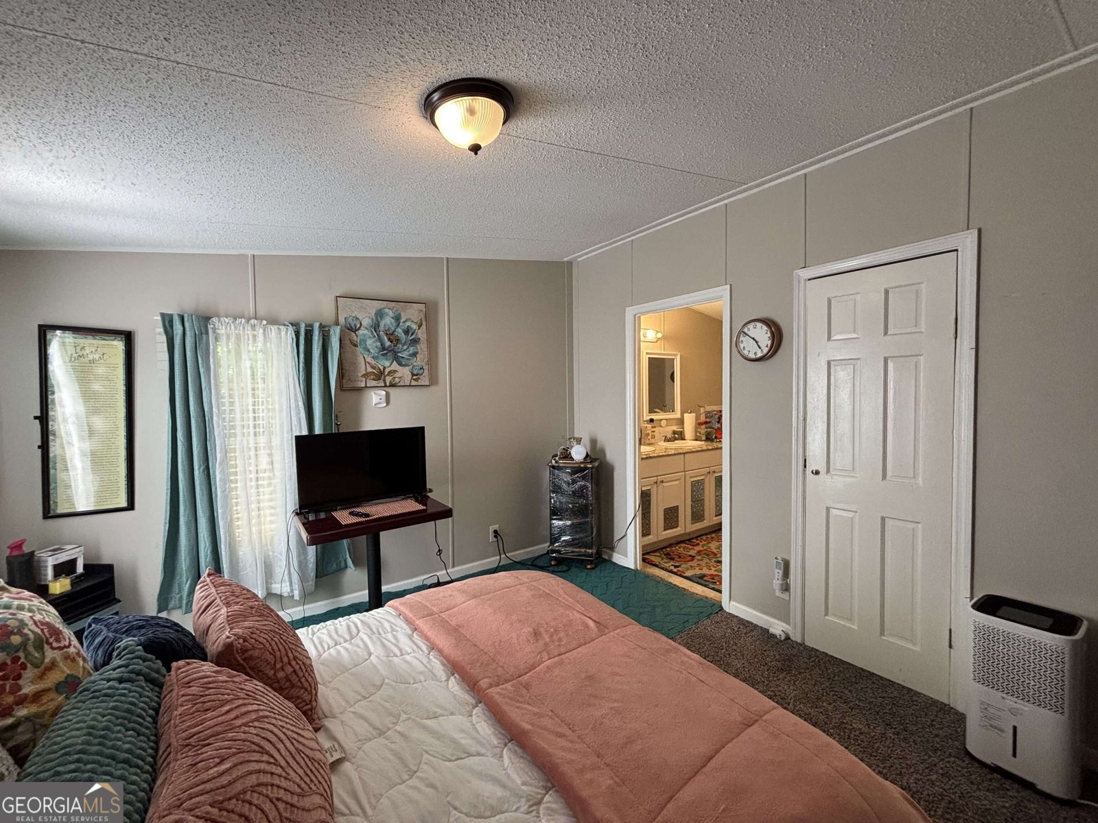 63 Breezewood Drive Hampton - 18