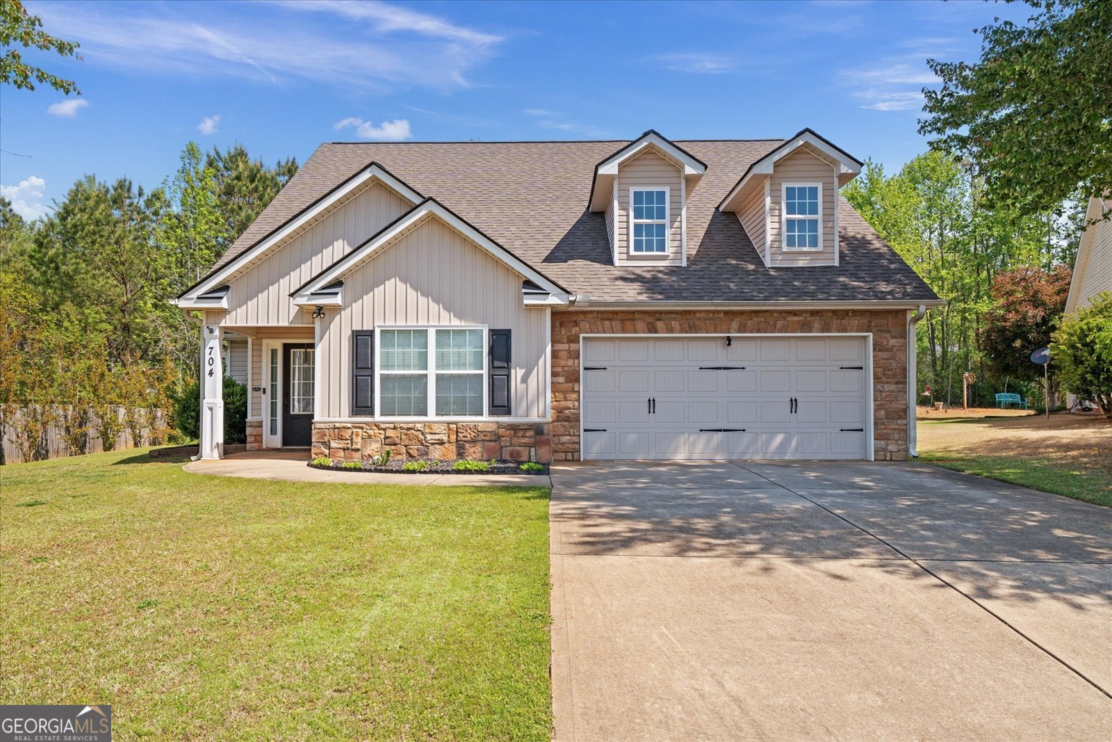 704 Williamsburg Court Villa Rica - 1