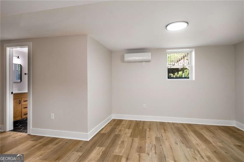 2358 Larchwood Road Atlanta - 25