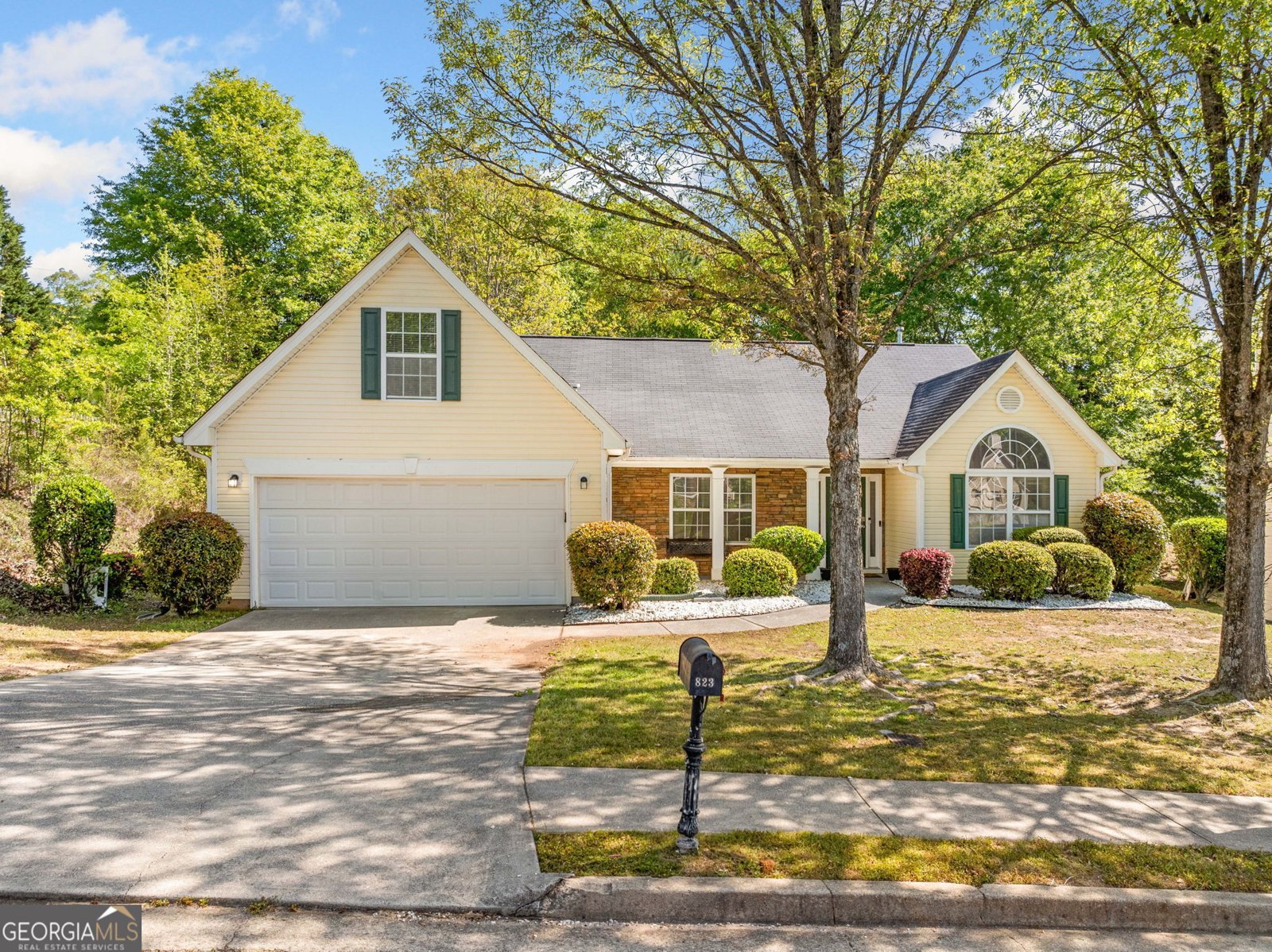 823 Langley View Court Loganville - 1