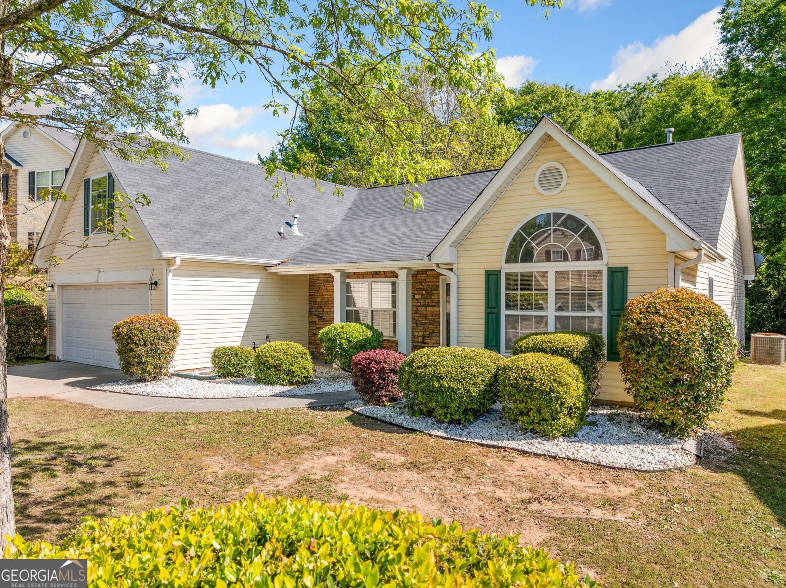 823 Langley View Court Loganville - 2