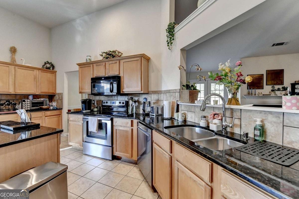 6434 Mossy Boulder Drive Flowery Branch - 34