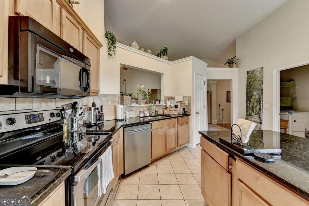 6434 Mossy Boulder Drive Flowery Branch - 35