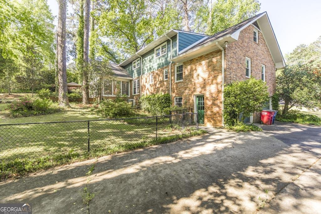 1933 Birchwood Way Macon - 4