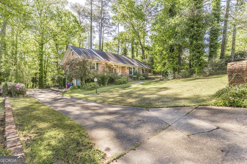 1933 Birchwood Way Macon - 5
