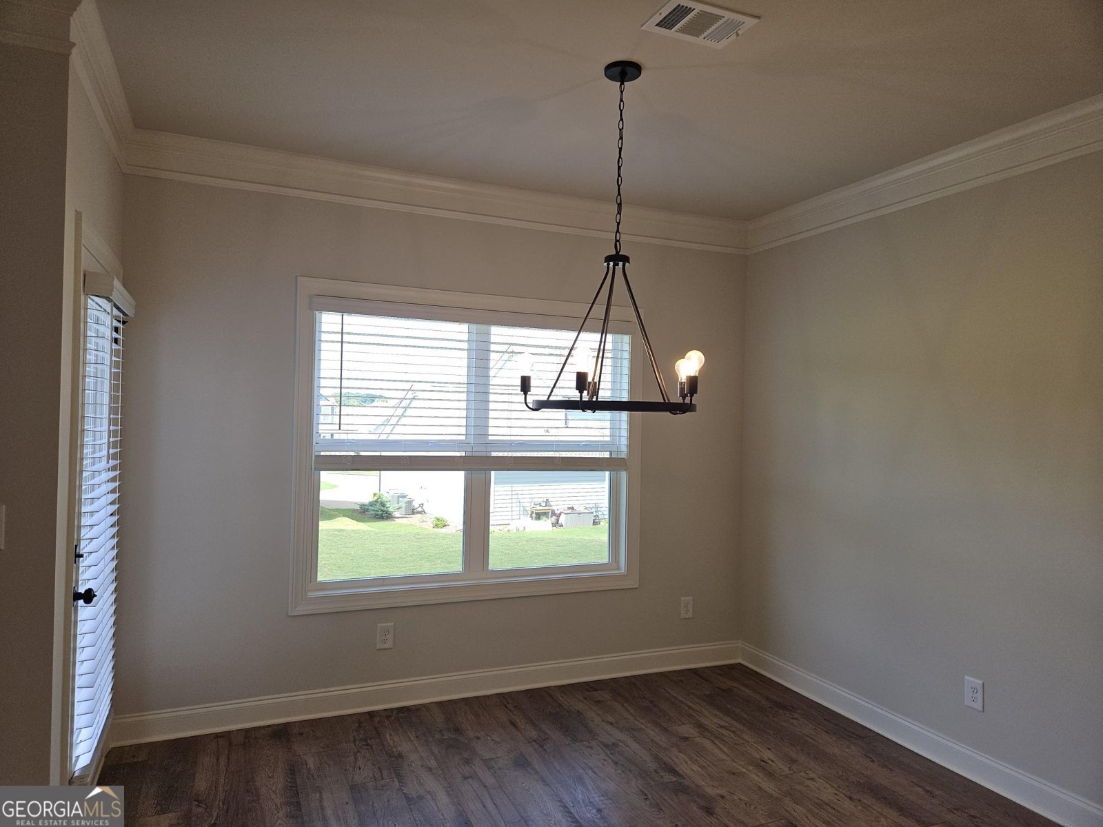 440 Banff Drive Winder - 11
