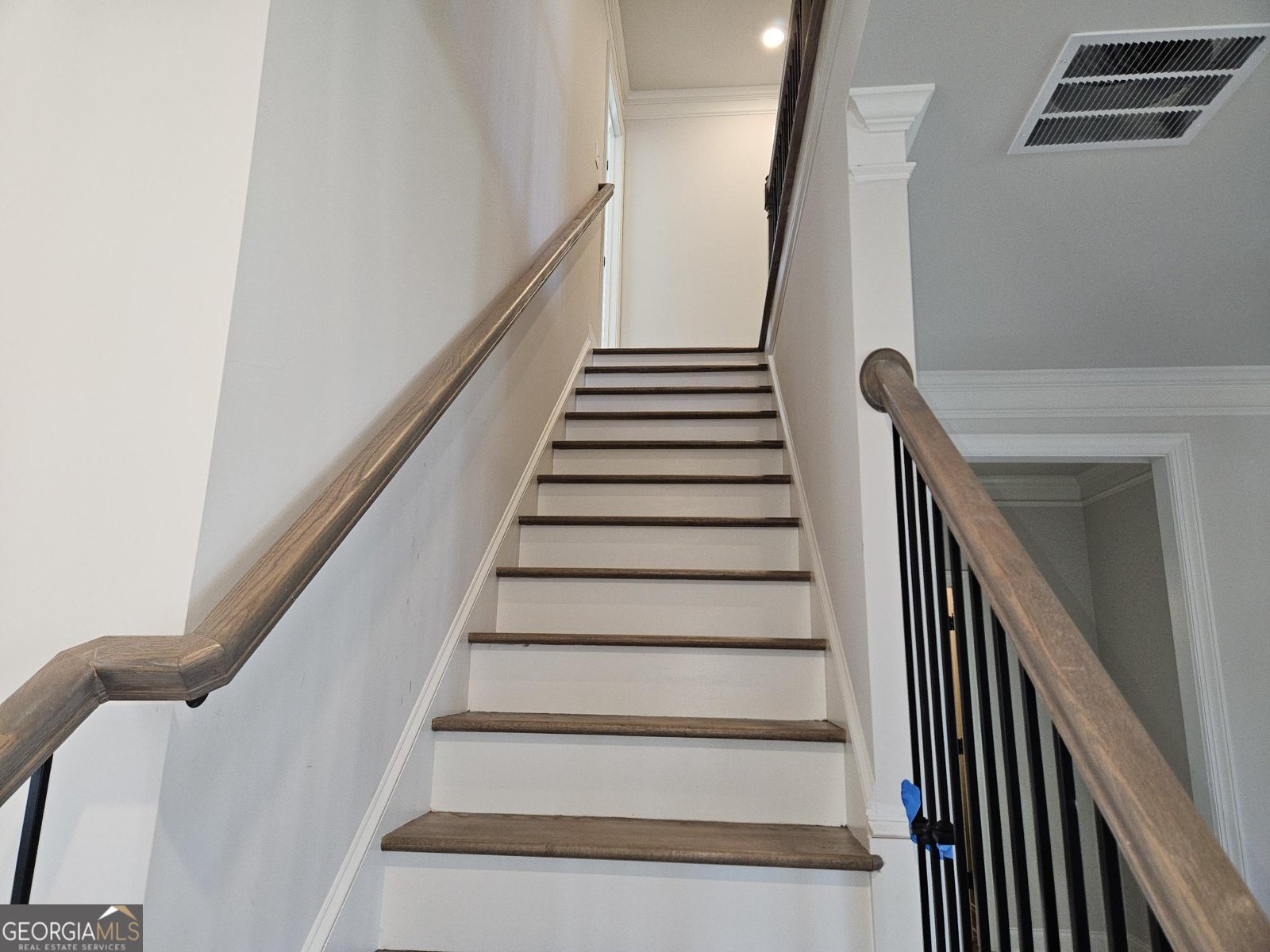 440 Banff Drive Winder - 16