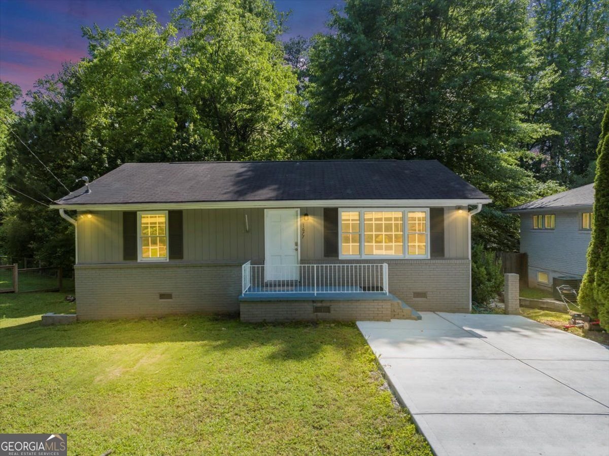 1677 WAYLAND Circle Brookhaven - 1