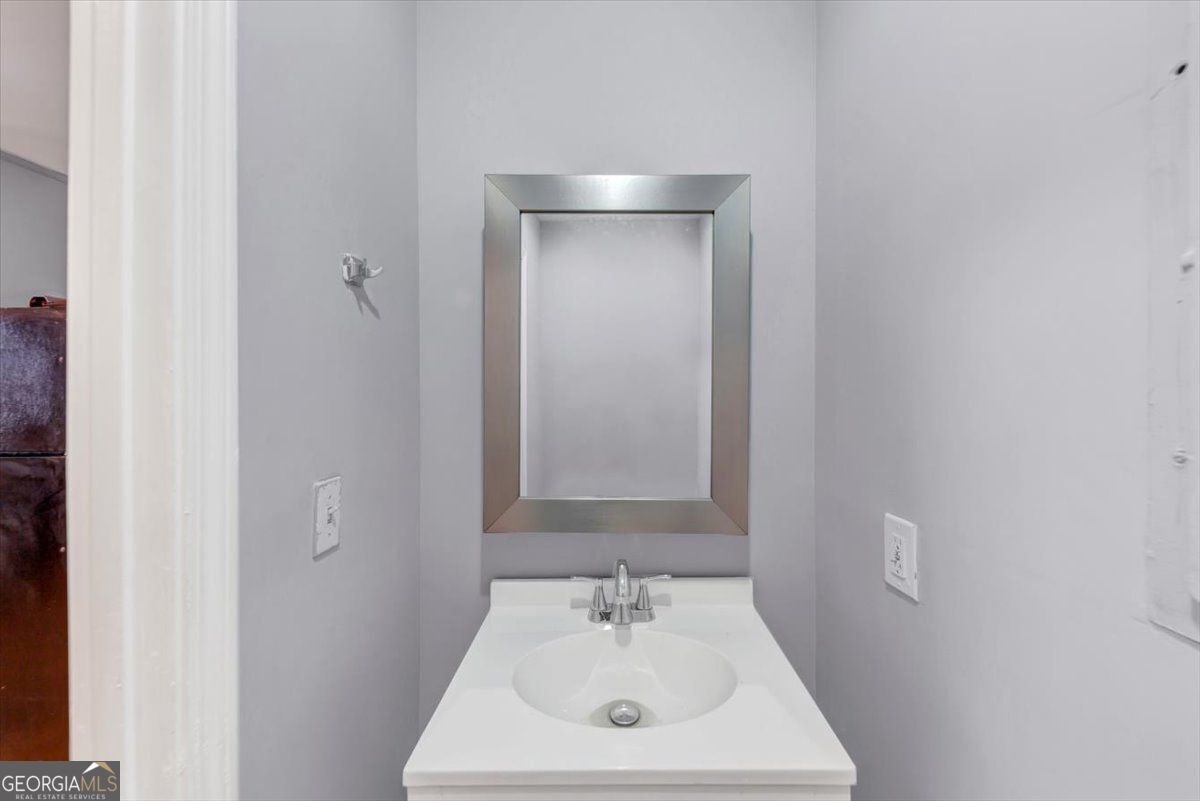 1677 WAYLAND Circle Brookhaven - 16