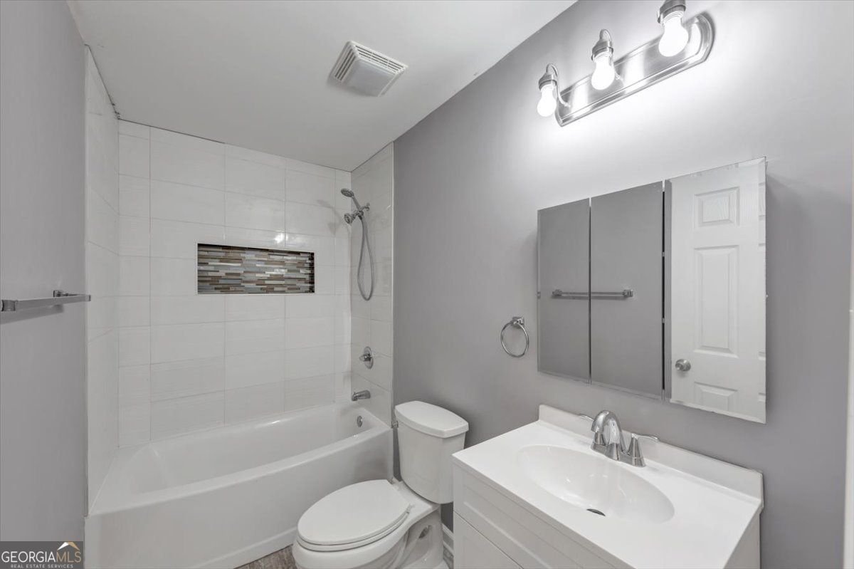 1677 WAYLAND Circle Brookhaven - 23