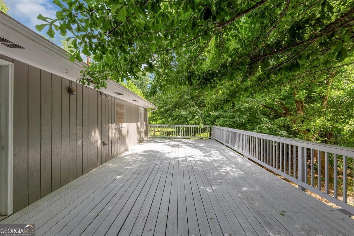 1677 WAYLAND Circle Brookhaven - 24