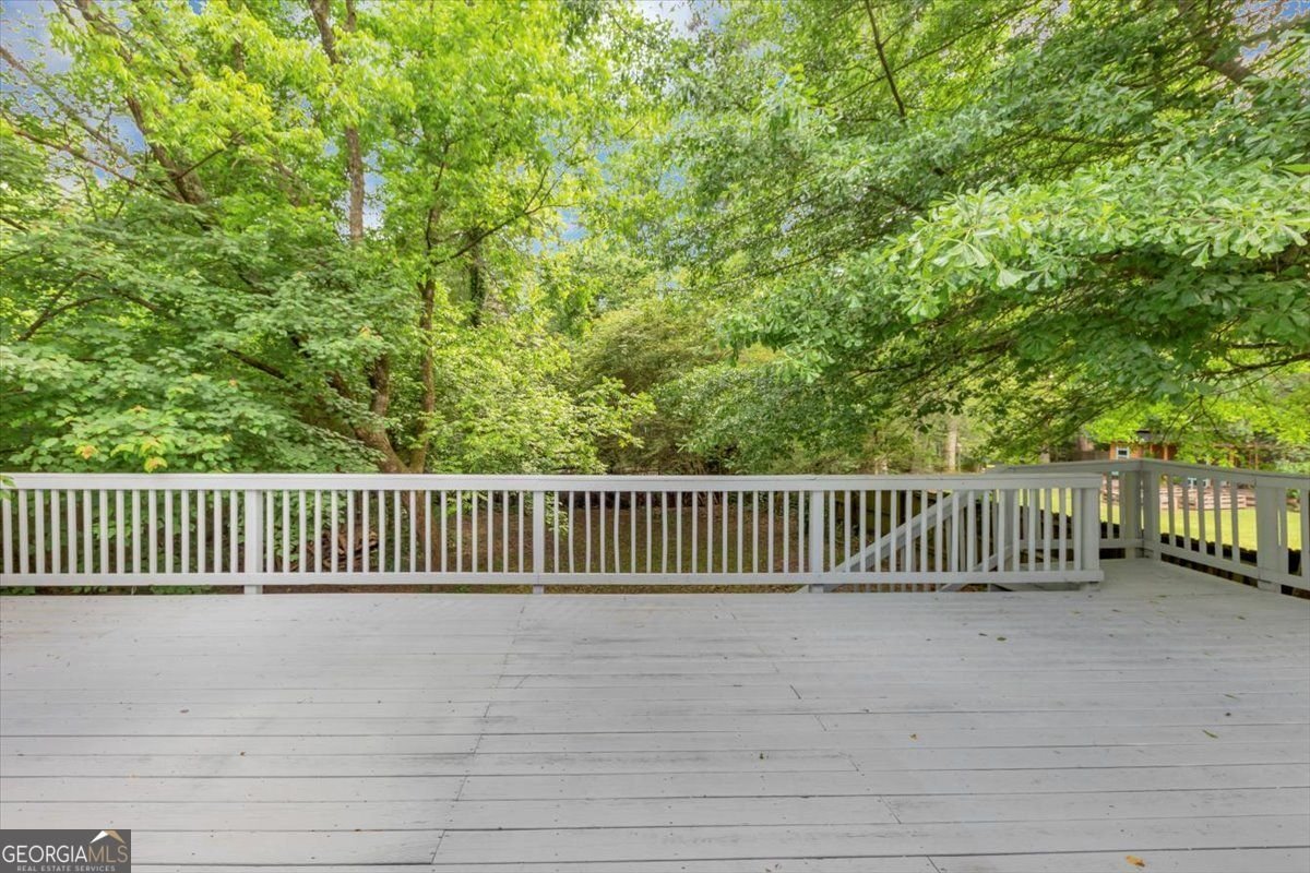 1677 WAYLAND Circle Brookhaven - 25