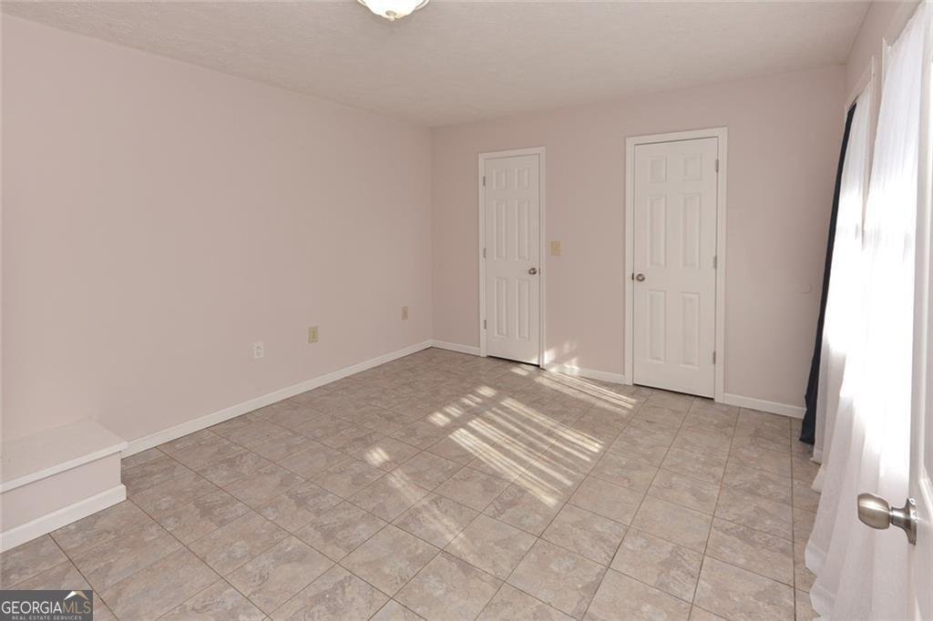 2815 Cambridge Hills Road Cumming - 28