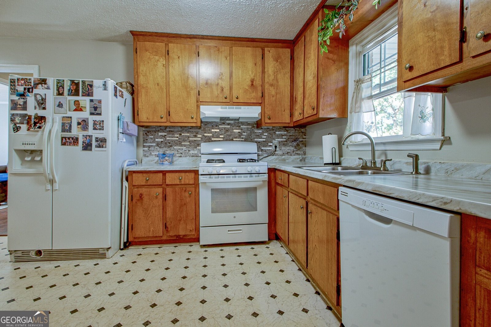 920 Goodrich Avenue Thomaston - 15
