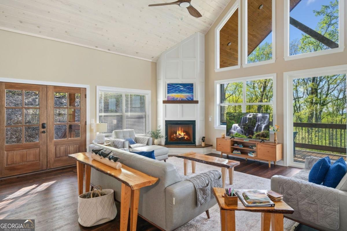 1016 Twisted Oak Road Talking Rock - 14