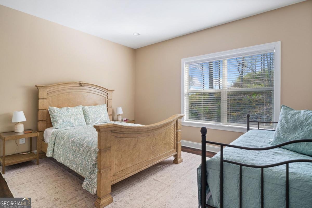 1016 Twisted Oak Road Talking Rock - 32